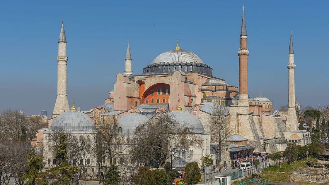 तुर्की में प्रसिद्ध हागिया सोफिया म्यूजियम को बना दिया मस्जिद