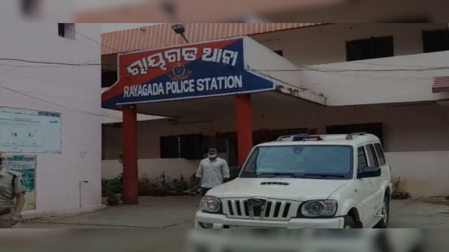 ଥାନାରୁ ଖସି ପଳାଉଥିଲା ଆସାମୀ, ଧକ୍କା ଦେଲା ଟ୍ରକ...
