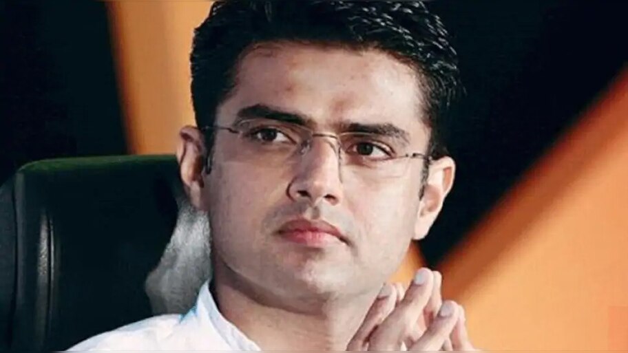 बड़ी खबर: राजस्थान डिप्टी चीफ मिनिस्टर और सूबाई कांग्रेस सद्र के ओहदे से हटाए गए सचिन पायलट