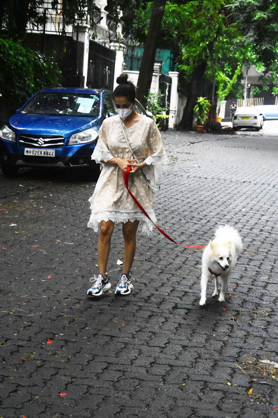 Viral Pics: Malaika Arora seen walking the dog in one ...