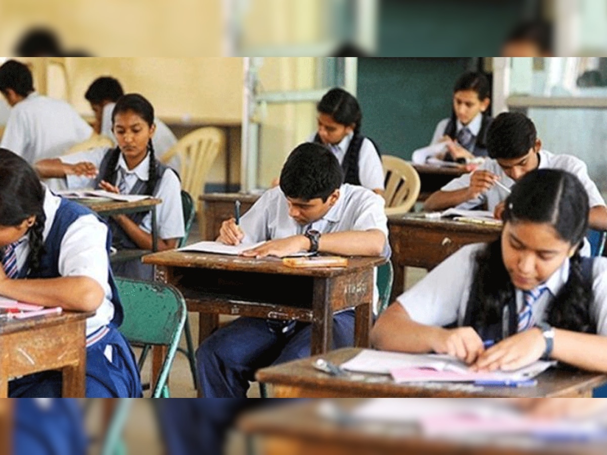 UP: बोर्ड परीक्षा में 8 लाख बच्चे हिंदी विषय में हुए फेल, विशेषज्ञों ने इसे बताया कारण