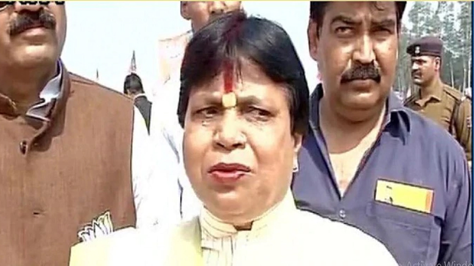 AMU हिजाब मामला: BJP की साबिक मेयर ने कहा- ऐसा पाकिस्तान में होता है वहीं जाओ AMU हिजाब मामला: BJP की साबिक मेयर ने कहा- ऐसा पाकिस्तान में होता है वहीं जाओ