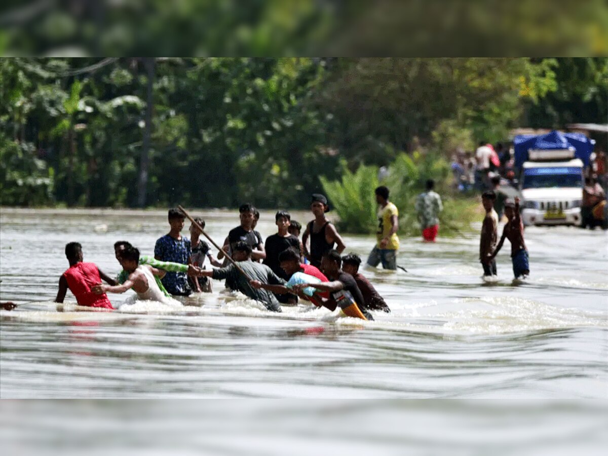 असम में बाढ़ का तांडव जारी, पांच और लोगों की हुई मौत, 36 लाख प्रभावित