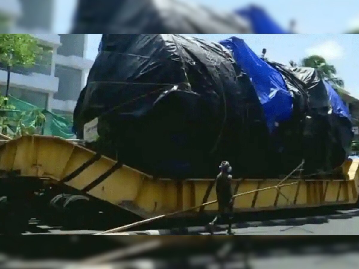 70 टन की मशीन लेकर एक साल में महाराष्ट्र से केरल पहुंचा ट्रक