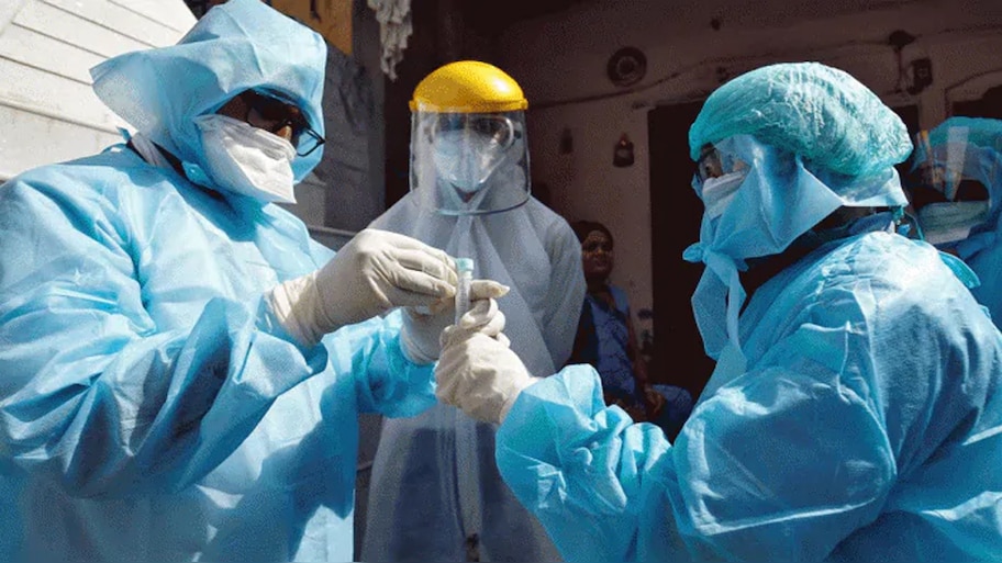 Coronavirus: 24 घंटों में सामने आए 37,148 नए मरीज़, 587 लोगों की हुई मौत