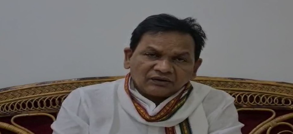 'ପ୍ଲାଜମା ଥେରାପି ପାଇଁ ଭିତ୍ତିଭୂମି ନାହିଁ, ମନ୍ତ୍ରୀମାନେ ଯାଇ କରିବେ କ'ଣ ?' 'ପ୍ଲାଜମା ଥେରାପି ପାଇଁ ଭିତ୍ତିଭୂମି ନାହିଁ, ମନ୍ତ୍ରୀମାନେ ଯାଇ କରିବେ କ'ଣ ?'