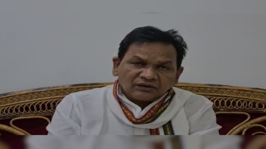 'ପ୍ଲାଜମା ଥେରାପି ପାଇଁ ଭିତ୍ତିଭୂମି ନାହିଁ, ମନ୍ତ୍ରୀମାନେ ଯାଇ କରିବେ କ'ଣ ?' 