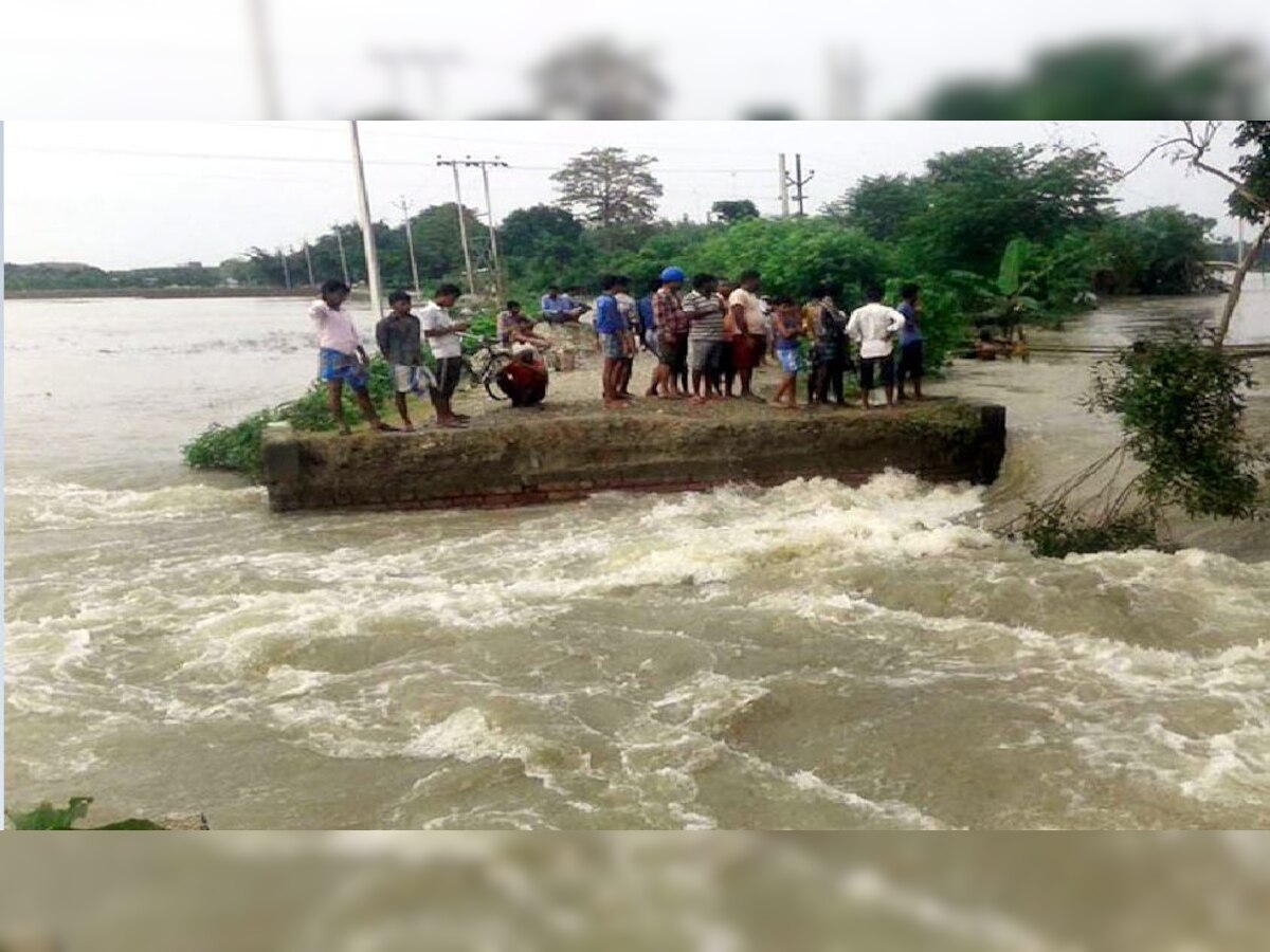 बाढ़ से जूझ रहे बिहार के 11 जिले, औसत से 50 फीसदी अधिक हुई वर्षा. 
