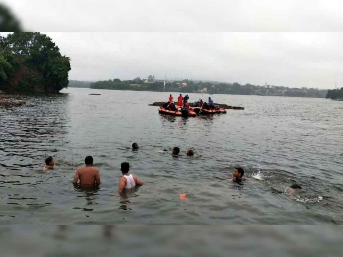  गंडक नदी में अलग-अलग हुए नाव हादसों में छह बच्चों सहित नौ लोगों की मौत हो गई