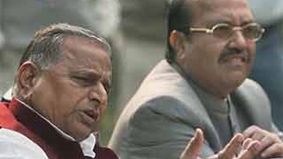 सपा मुखिया मुलायम सिंह यादव के साथ अमर सिंह