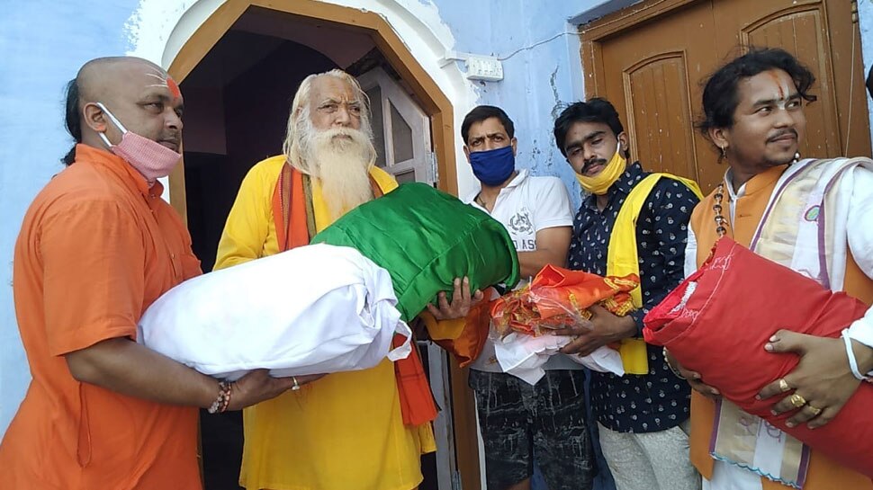 भूमिपूजन वाले दिन इन वस्त्रों को पहनेंगे रामलला