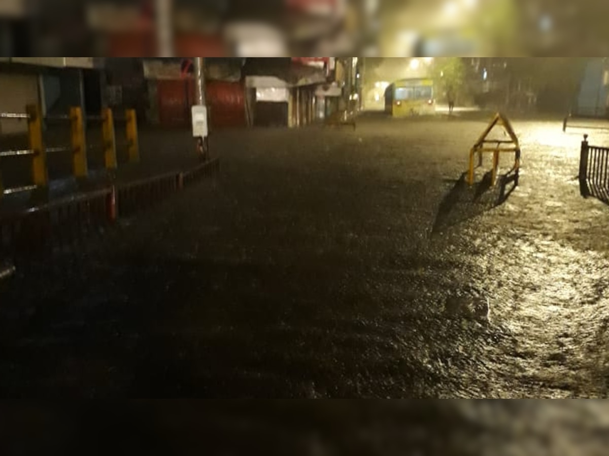 मुंबई: रात से लगातार भारी बारिश, सरकारी दफ्तरों में छुट्टी के आदेश; हाई टाइड की आशंका