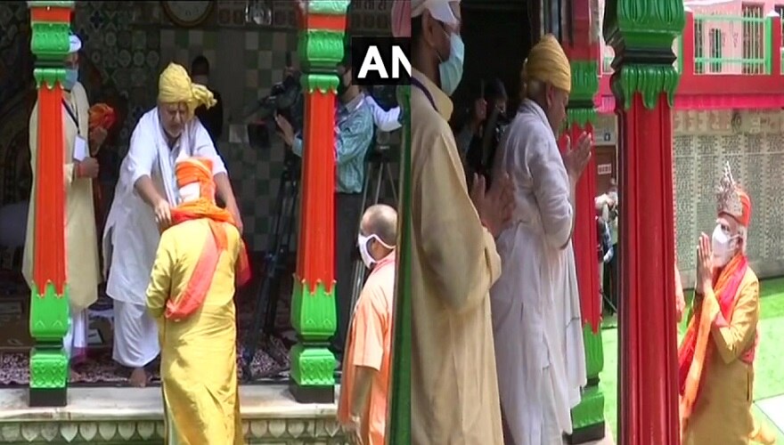 राम मंदिर भूमिपूजन: हनुमानगढ़ी पहुंचे पीएम मोदी, सीएम योगी साथ में मौजूद