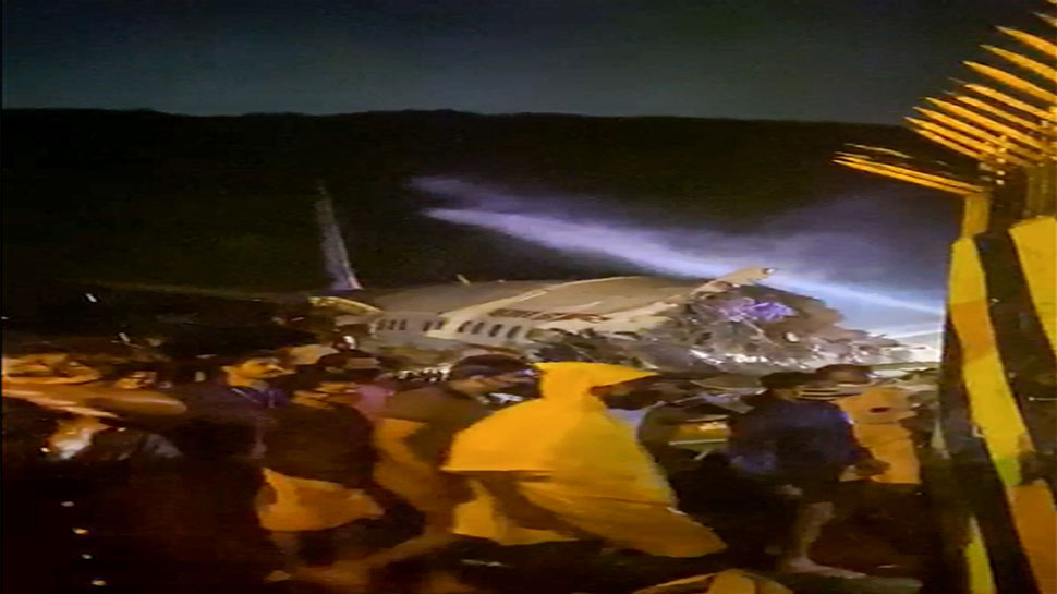 केरल विमान हादसा kerala plane crash air india express flight skidded off the runway