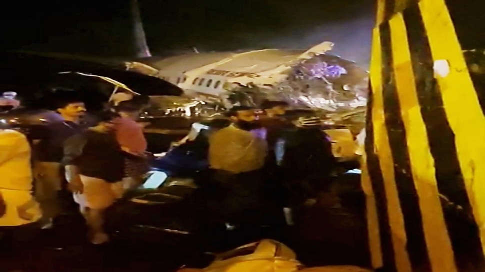 केरल विमान हादसा kerala plane crash air india express flight skidded off the runway