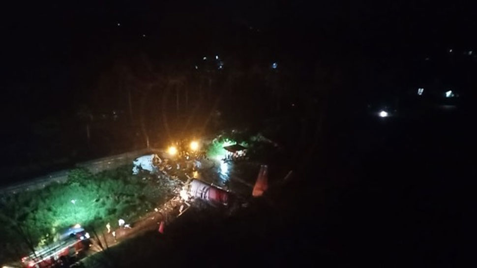 केरल विमान हादसा kerala plane crash air india express flight skidded off the runway