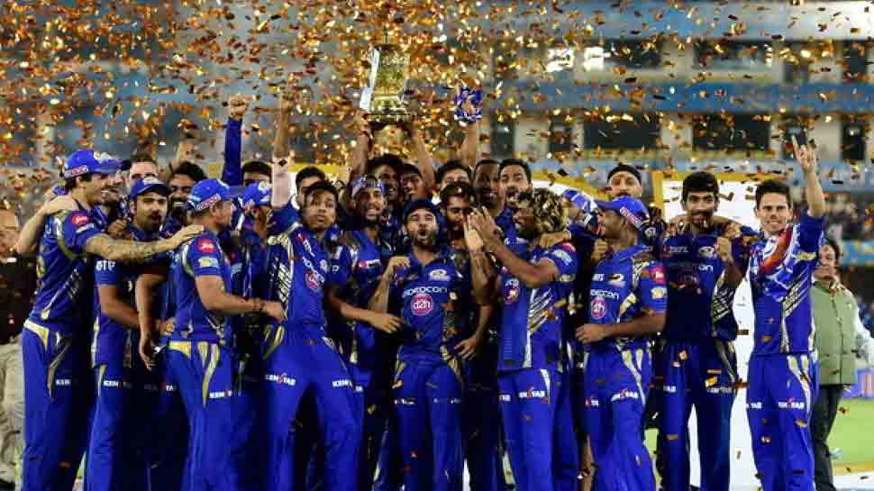 4 times IPL Winner Team Mumbai Indians way is tough this time | IPL 2020:  चार बार की चैंपियन मुंबई इंडियंस की राह इस बार मुश्किल | Hindi News