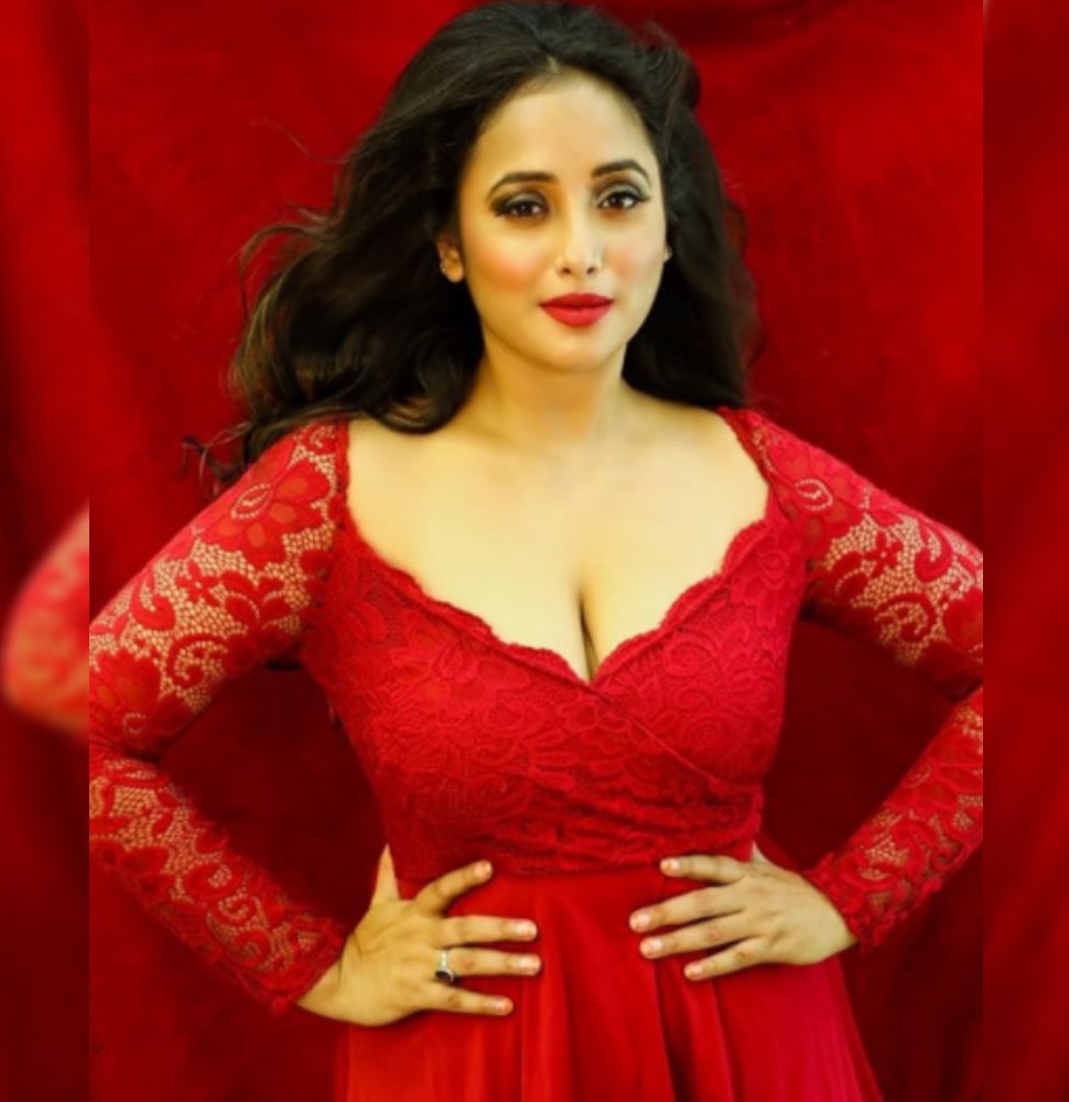 हर अदा लग रही है कमाल Rani Chatterjee beautiful look
