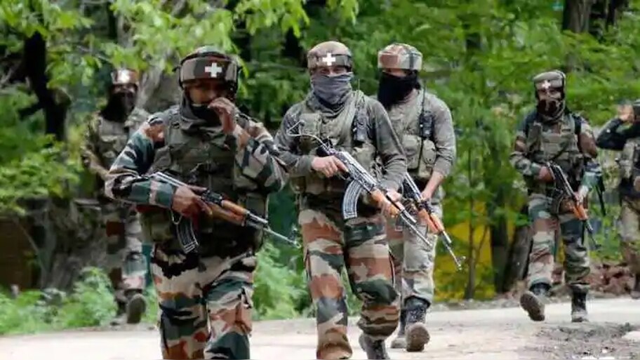 जम्मू-कश्मीर: दहशतगर्दों के साथ एनकाउंटर में 1 दहशतगर्द ढेर, एक जवान शहीद