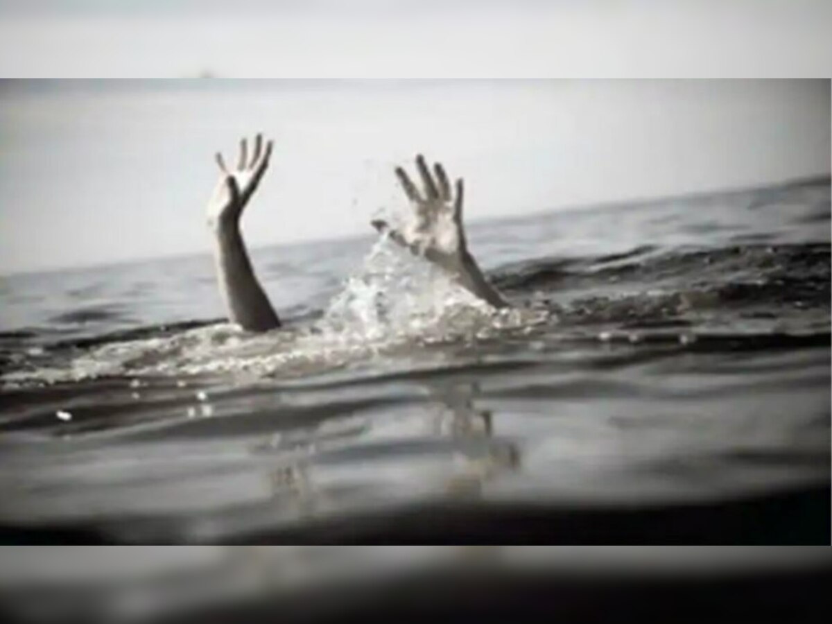  किचेन सेंटर में खाना खाने जा रहे भाई बहन की बाढ़ के पानी में डूबने से जान चली गई.(प्रतीकात्मक तस्वीर)