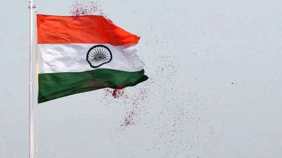 मुल्क की इज़्ज़तो हुरमत बचाने के लिए आज़ादी के दीवानों ने पानी के माफ़िक बहाया खून मुल्क की इज़्ज़तो हुरमत बचाने के लिए आज़ादी के दीवानों ने पानी के माफ़िक बहाया खून