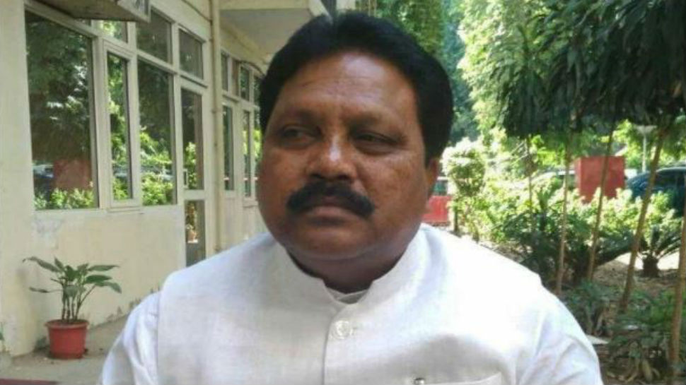 Bjp Mp Accuses Araria Sp Of Not Listening To Him Rjd Congress Gives 