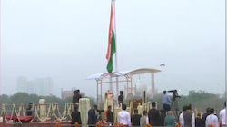 PM मोदी ने लाल किले पर झंडा फहराकर बनाया नया रिकॉर्ड, देखें अलग-अलग तस्वीरें