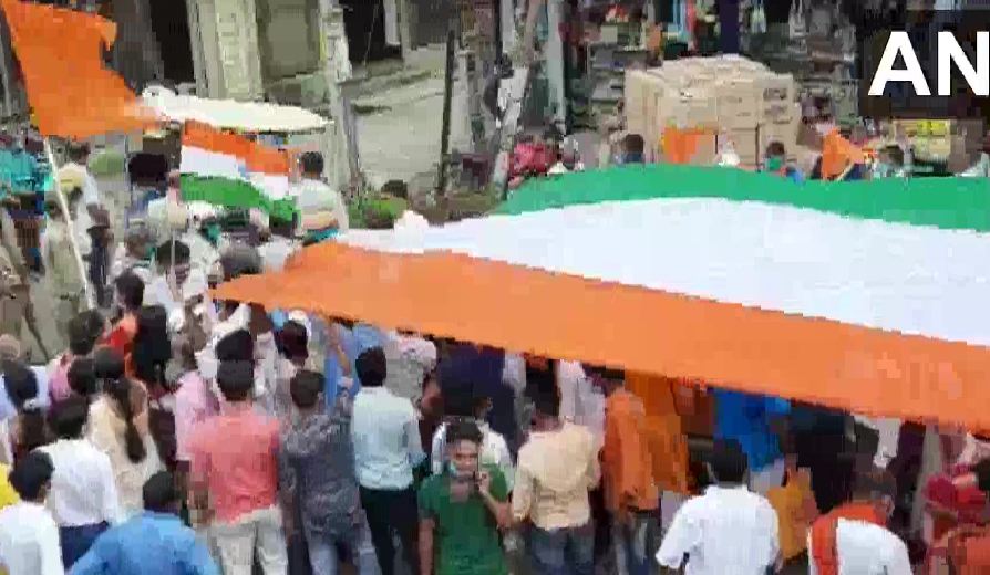 प. बंगालः झंडा फहराने को लेकर BJP-TMC में बवाल, भाजपा कार्यकर्ता की मौत