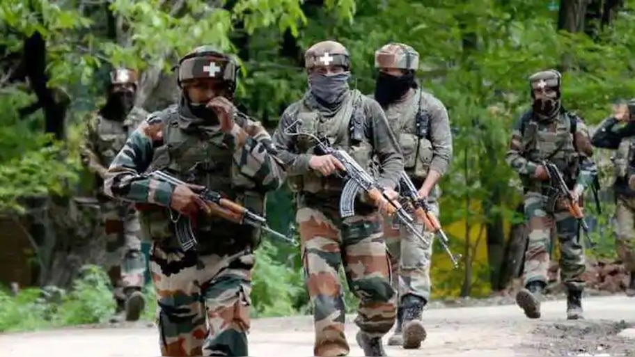 जम्मू-कश्मीर: सिक्योरिटी फोर्सेज़ पर बड़ा दहशतगर्दाना हमला, 3 जवान शहीद