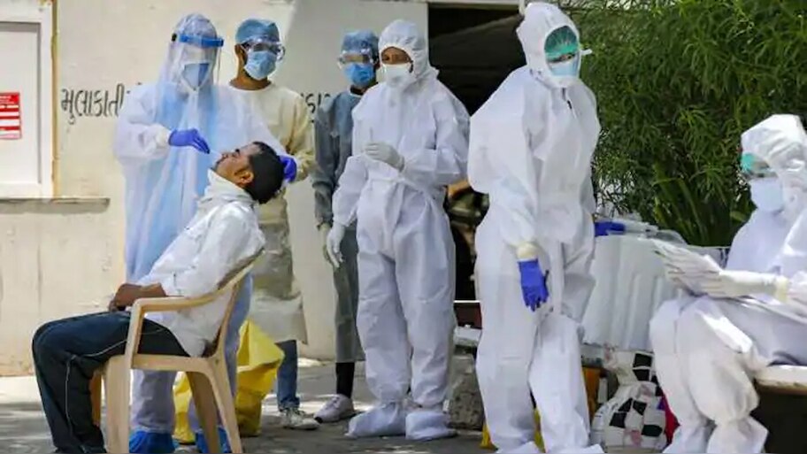 Coronavirus: 24 घंटों में सामने आए 57,982 नए मरीज़, 941 लोगों की हुई मौत