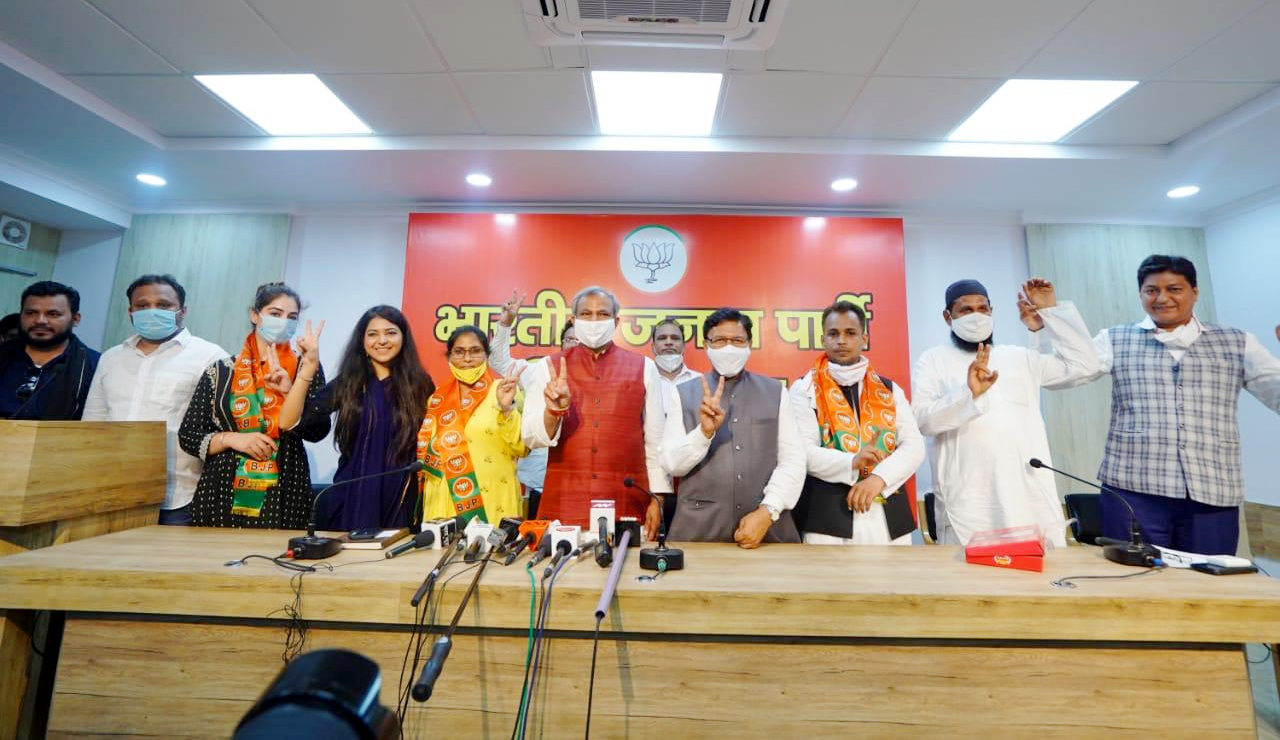 जानिए आखिर कौन हैं BJP में शामिल होने वाला शाहीन बाग का शहज़ाद और क्या कहती है दादी जानिए आखिर कौन हैं BJP में शामिल होने वाला शाहीन बाग का शहज़ाद और क्या कहती है दादी