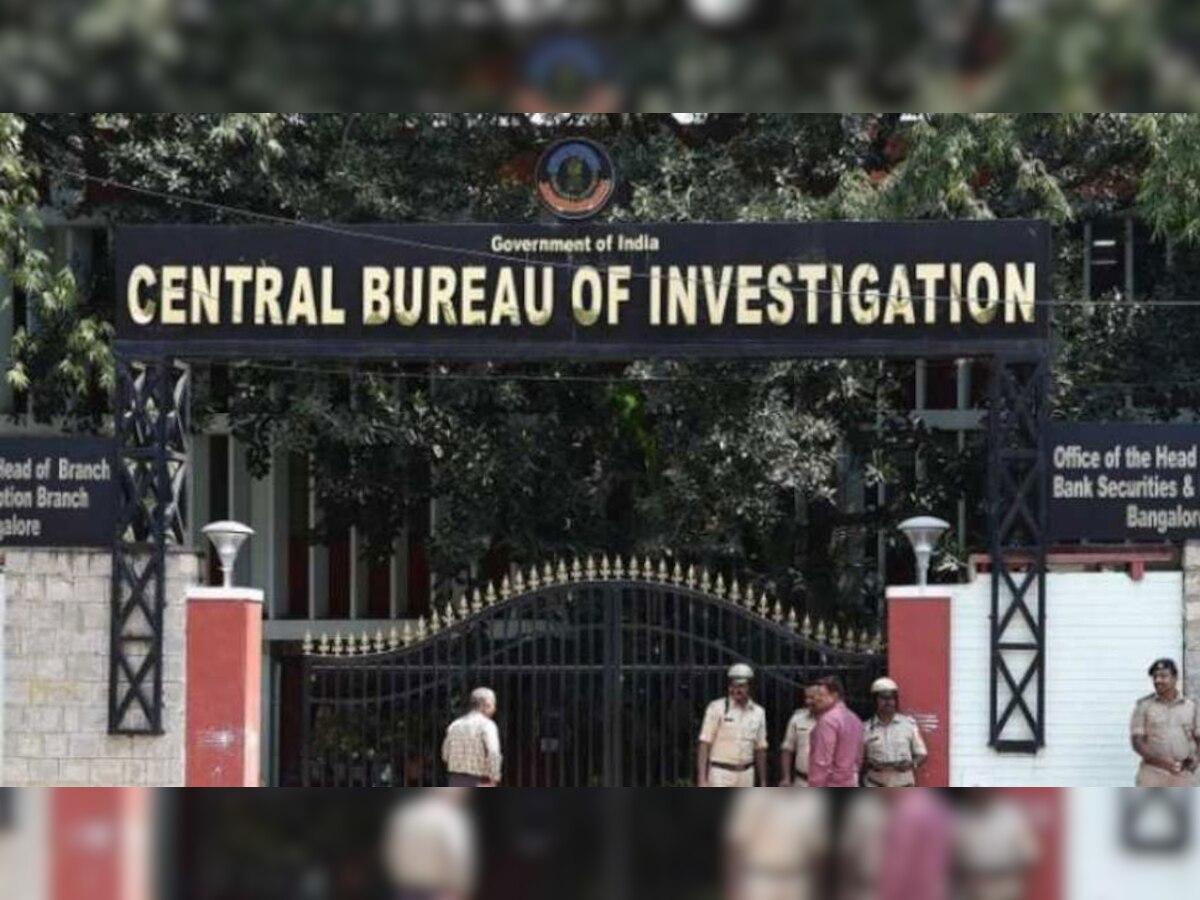 CBI की रेड में 1 करोड़ कैश बरामद, कस्टम डिपार्टमेंट के अप्रेसर सहित 3 गिरफ्तार