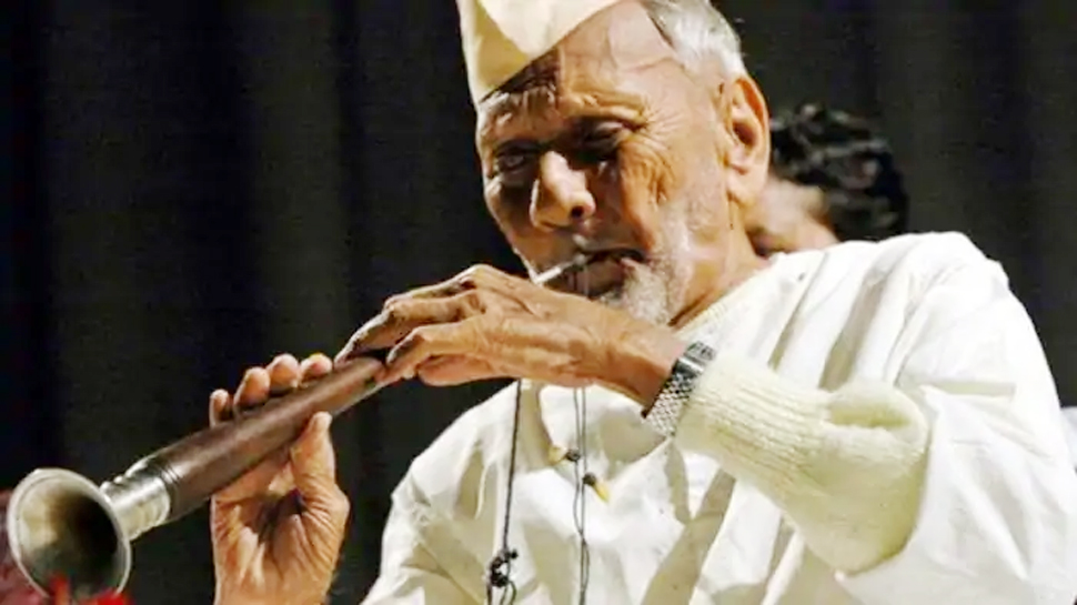 उस्ताद बिस्मिल्लाह खां की विरासत पर चला हथौड़ा! परिवार ने कही यह बात उस्ताद बिस्मिल्लाह खां की विरासत पर चला हथौड़ा! परिवार ने कही यह बात