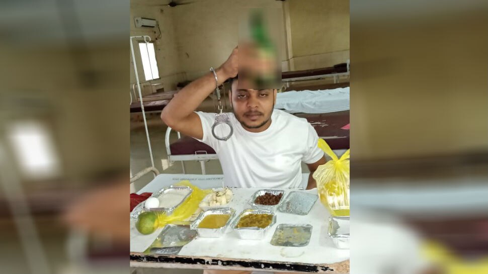 धनबाद: कोविड अस्पताल में दिखी लापरवाही, सच्चाई जान आप भी रह जाएंगे हैरान धनबाद: कोविड अस्पताल में दिखी लापरवाही, सच्चाई जान आप भी रह जाएंगे हैरान