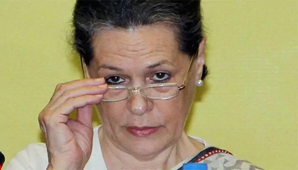 कांग्रेस सद्र के ओहदे से इस्तीफा दे सकती हैं सोनिया गांधी कांग्रेस सद्र के ओहदे से इस्तीफा दे सकती हैं सोनिया गांधी