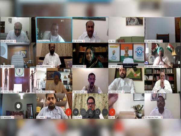 CWC मीटिंग: सोनिया गांधी ने इस्तीफा देने की पेशकश की