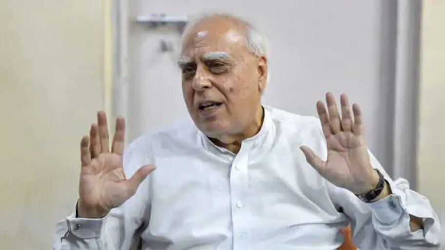 कपिल सिब्बल ने वापस लिया ट्वीट, राहुल गांधी को लेकर कही थी यह बात