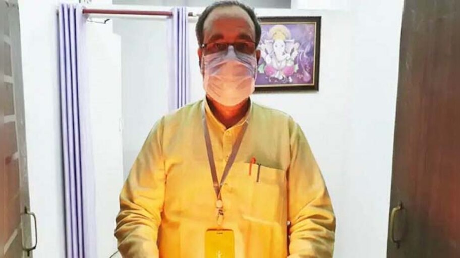 योगी के एक और मिनिस्टर भूपेंद्र सिंह चौधरी को हुआ कोरोना, ट्वीट के ज़रिए दी जानकारी