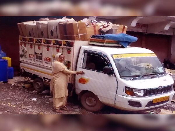 पुंछ जिले की पहली खातून ट्रक ड्राइवर बनीं नूरजान बेगम, गांव-गांव में करती हैं सामान की सप्लाई