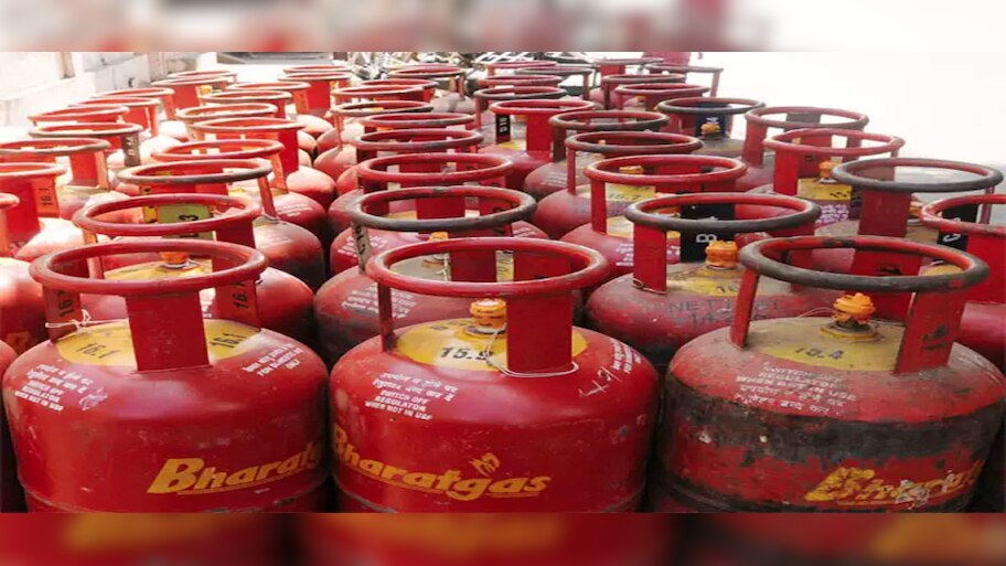 ଆସିଯାଇଛି ସେପ୍ଟେମ୍ୱର ପାଇଁ  LPG ସିଲିଣ୍ଡରର ନୂଆ ଦର, ଜାଣନ୍ତୁ କ'ଣ ରହିଛି ରେଟ୍