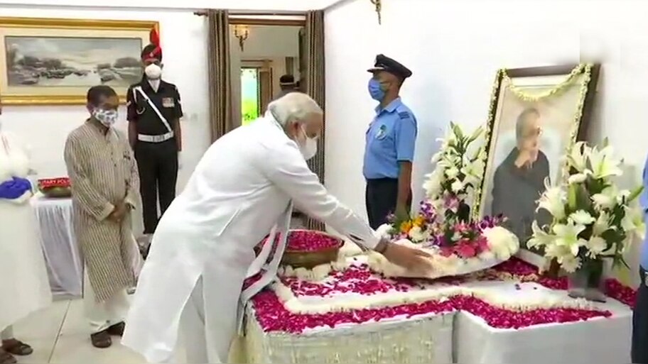 PM मोदी ने पेश की प्रणब मुखर्जी को खिराजे अकीदत, आज ही होंगी आखिरी रसूमात