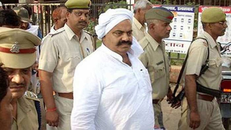योगी हुकूमत का एक और एक्शन, अतीक अहमद के गैरकानूनी कारखाने पर चलवाया बुलडोजर