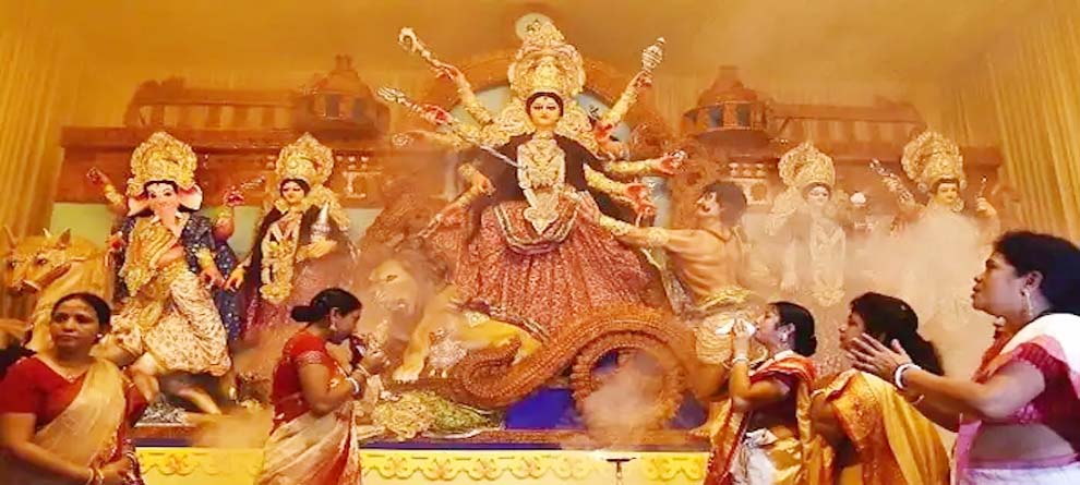 କୋରୋନା ସାଜିଛି କାଳ, ଫିକା ପଡ଼ିବ ମା'ଙ୍କ ପୂଜା କୋରୋନା ସାଜିଛି କାଳ, ଫିକା ପଡ଼ିବ ମା'ଙ୍କ ପୂଜା