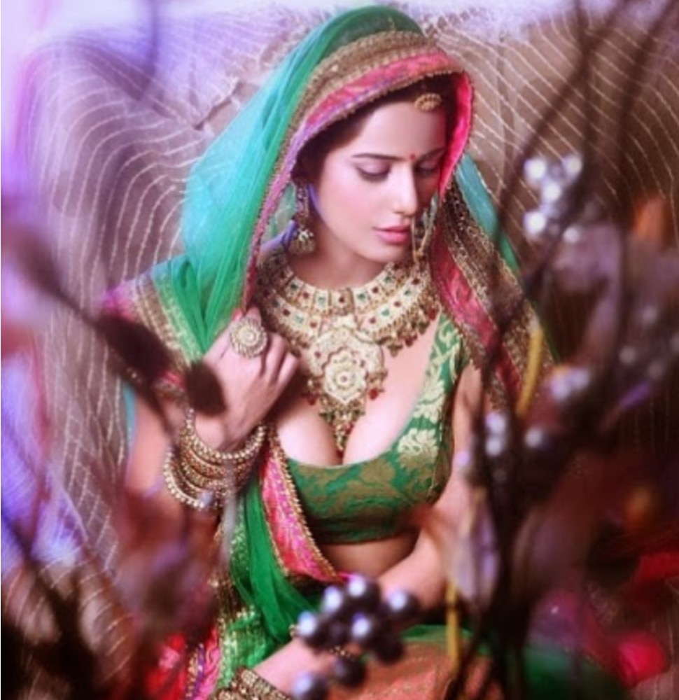 Poonam Pandey marriage pictures set internet on fire | मशहूर मॉडल पूनम