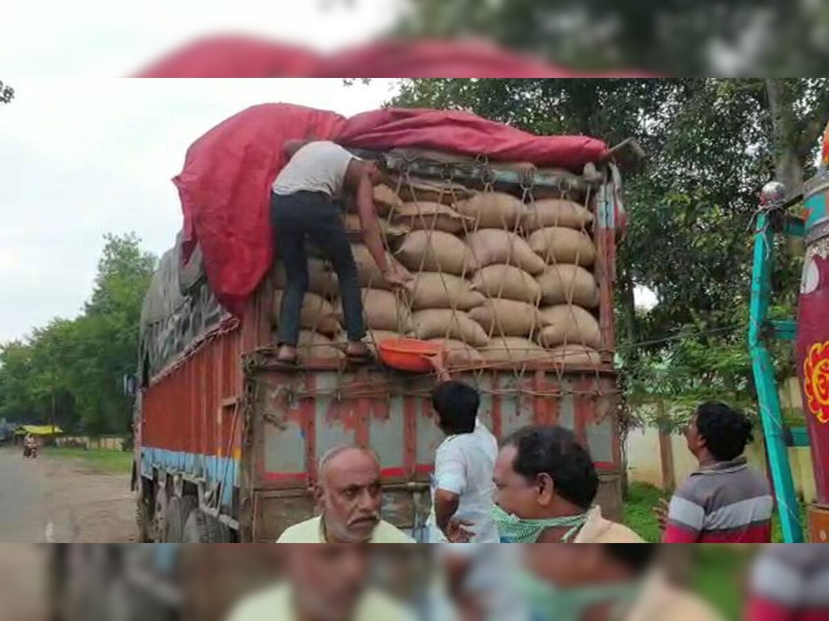 ट्रक से भेजा जा रहा चना बरामद