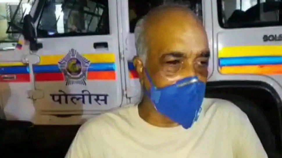 मुबई: रिटायर्ड नेवी अफसर को बुरी तरह पीटने वाले शिवसैनिकों को मिली ज़मानत मुबई: रिटायर्ड नेवी अफसर को बुरी तरह पीटने वाले शिवसैनिकों को मिली ज़मानत