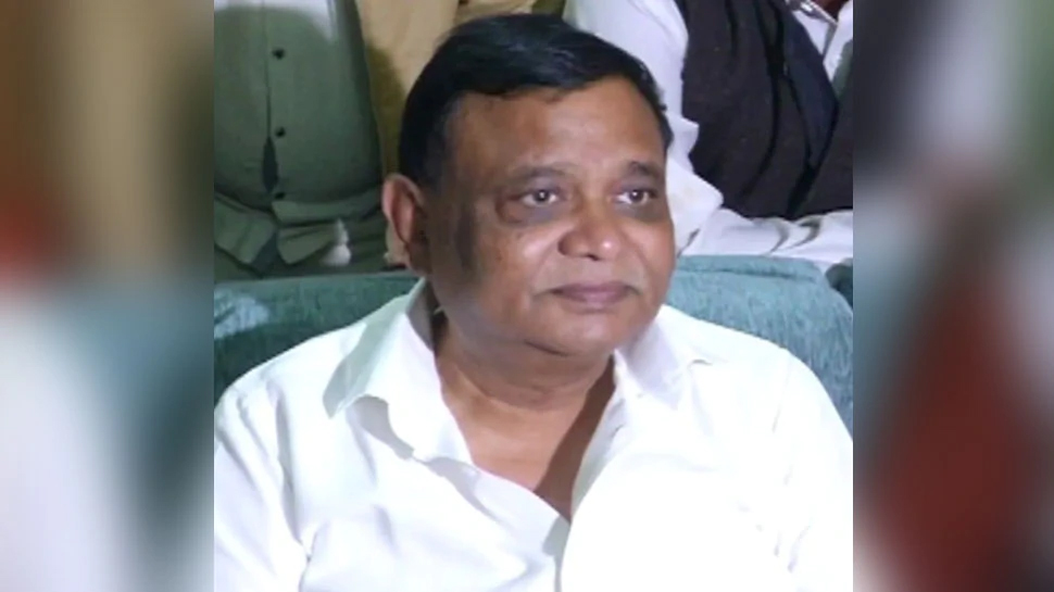 योगी के मिनिस्टर पर भाई ने ही लगाए संगीन इल्ज़ाम, PMO को लिखा खत, खुदकुशी की धमकी दी योगी के मिनिस्टर पर भाई ने ही लगाए संगीन इल्ज़ाम, PMO को लिखा खत, खुदकुशी की धमकी दी