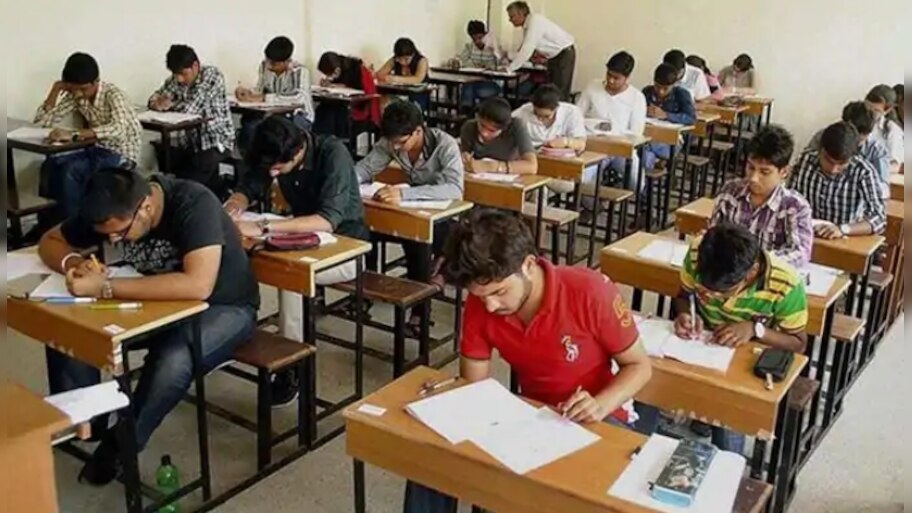   ବଞ୍ଚିତ ଛାତ୍ରଛାତ୍ରୀଙ୍କ ଲାଗି ପୁନର୍ବାର JEE-NEET ପରୀକ୍ଷା କରିବାକୁ ଦାବି 