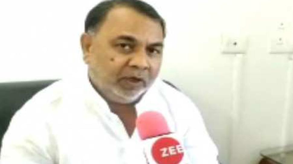 BJP मिनिस्टर की धमकी,'मैं हारा तो इलाके में अकाल पड़ना तय', वीडियो हुआ VIRAL BJP मिनिस्टर की धमकी,'मैं हारा तो इलाके में अकाल पड़ना तय', वीडियो हुआ VIRAL