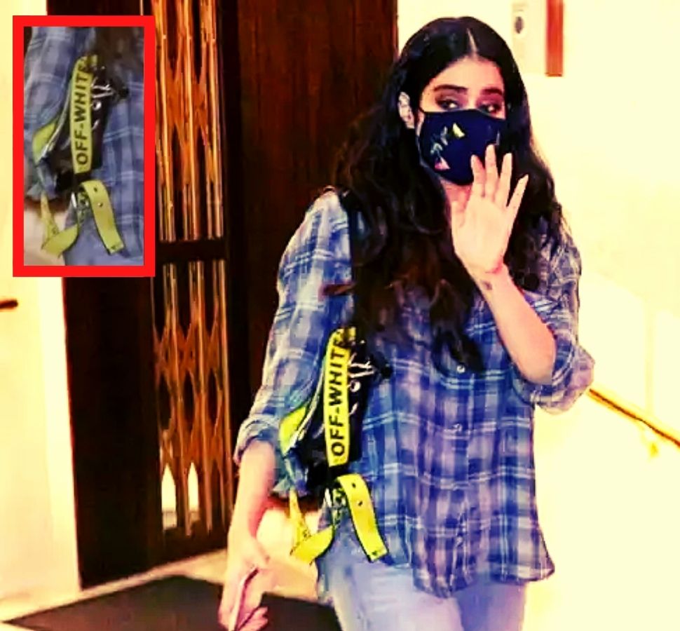 जाह्नवी कपूर का फेवरिट पर्स janhvi kapoor with bag